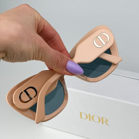 Dior DIORBOBBY B1U 40C0 BRAND NEW Sunglasses Powder Pink Green Women Butterfly main image 12